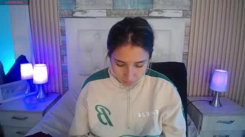 Snapshot of bonnali_lune chatting on 27, 4, 2026 bonnali_lune online show from 27, 4, 2026