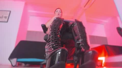 Bonnie  online show from 13, 11, 2025