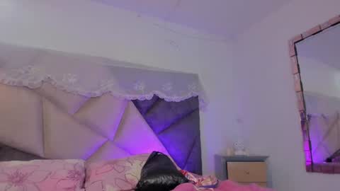 Snapshot of bonniecute_ chatting on 26, 6, 2026 online show from 26, 6, 2026