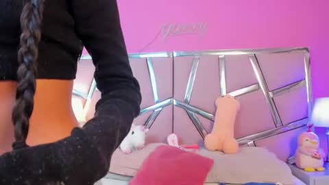 Bonnie  online show from 7, 3, 2025