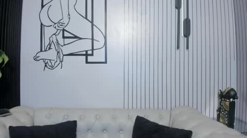 Snapshot of bonny_petite chatting on 23, 4, 2026 Vicky online show from 23, 4, 2026