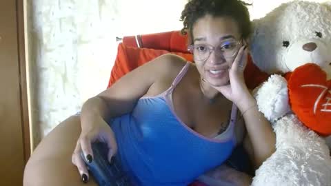 Queen Bon Vivantt online show from 26, 1, 2025