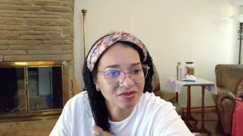 Queen Bon Vivantt online show from 17, 10, 2025