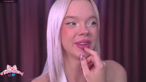 Snapshot of boobybliss chatting on 15, 6, 2026 Alina online show from 15, 6, 2026