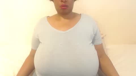 boobyqueen online show from 8, 10, 2025