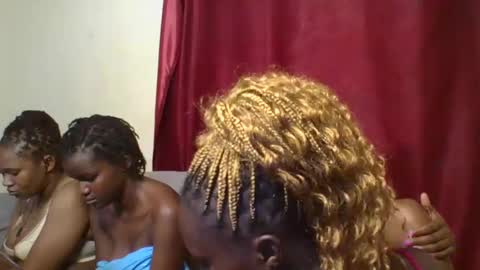 Snapshot of bootie_caramel chatting on 3, 3, 2025 bootie_caramel online show from 3, 3, 2025