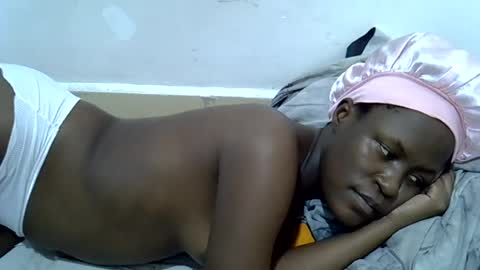 Snapshot of bouncy_vee chatting on 19, 6, 2026 bouncy_vee online show from 19, 6, 2026