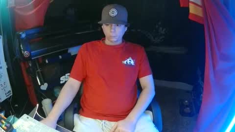 Snapshot of bowerboi1217 chatting on 2, 12, 2025 Bowerboi1217 online show from 2, 12, 2025