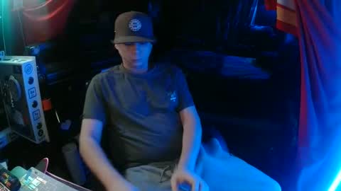 Snapshot of bowerboi1217 chatting on 4, 12, 2025 Bowerboi1217 online show from 4, 12, 2025