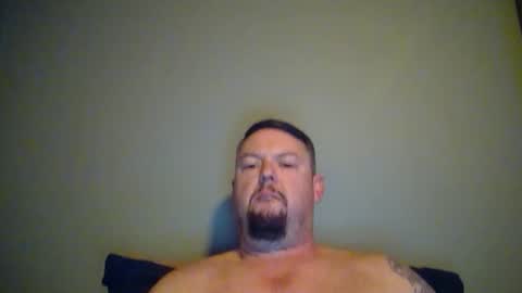 Snapshot of bowtieguy84 chatting on 24, 4, 2026 bowtieguy84 online show from 24, 4, 2026