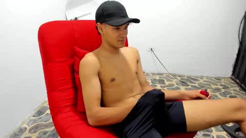 Snapshot of boy_cock_15 chatting on 22, 10, 2025 boy_cock_15 online show from 22, 10, 2025