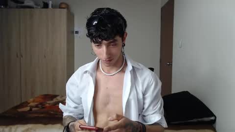 Boy Astro online show from 23, 2, 2025