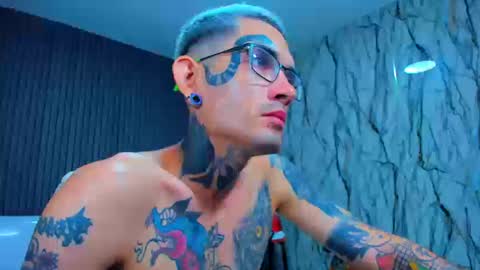 Snapshot of boy_tatto77 chatting on 8, 1, 2026 boy_tatto77 online show from 8, 1, 2026