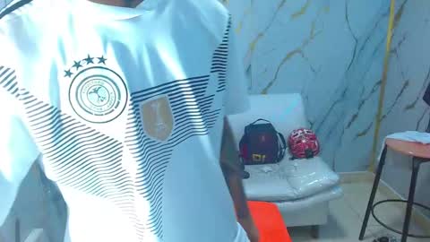 Snapshot of boy_tatto77 chatting on 14, 1, 2026 boy_tatto77 online show from 14, 1, 2026