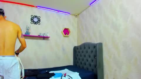 boy_tatto77 online show from 19, 2, 2026