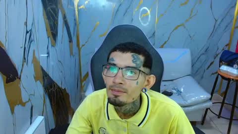 Snapshot of boy_tatto77 chatting on 16, 5, 2026 boy_tatto77 online show from 16, 5, 2026