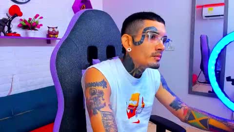 boy_tatto777 online show from 23, 9, 2025