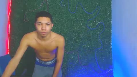 Snapshot of boybigcock_25cm chatting on 10, 1, 2025 jhon deivis online show from 10, 1, 2025
