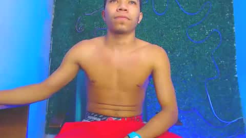 Snapshot of boybigcock_25cm chatting on 12, 1, 2025 jhon deivis online show from 12, 1, 2025
