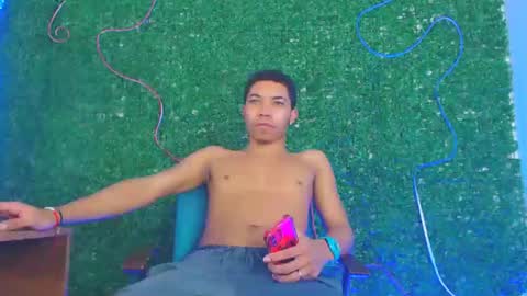 Snapshot of boybigcock_25cm chatting on 17, 1, 2025 jhon deivis online show from 17, 1, 2025
