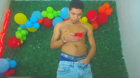 Snapshot of boybigcock_25cm chatting on 11, 2, 2025 jhon deivis online show from 11, 2, 2025