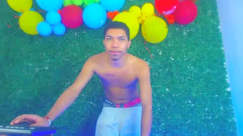 Snapshot of boybigcock_25cm chatting on 14, 2, 2025 jhon deivis online show from 14, 2, 2025