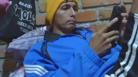 Snapshot of boycumlatino21 chatting on 23, 4, 2026 Boy online show from 23, 4, 2026