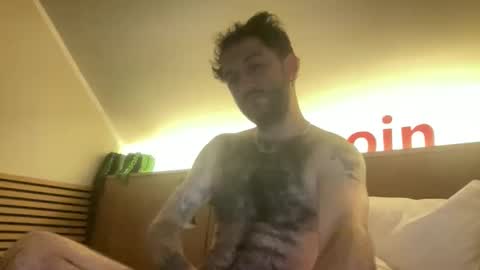 boyfriend_shrapnel online show from 9, 10, 2025