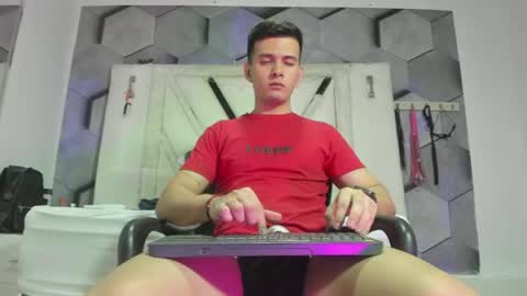 boyhot_mio online show from 25, 7, 2026