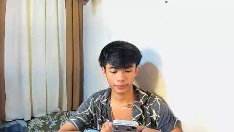 Snapshot of boynextdoor4ux chatting on 9, 5, 2026 HI IM JAMES DONT FORGET GIVE ME THUMBS UP AND JOIN TO MY FANCLUB online show from 9, 5, 2026