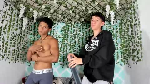 boys4hot_777 online show from 4, 3, 2025