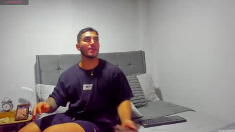 boys_blackandwhite online show from 20, 7, 2026