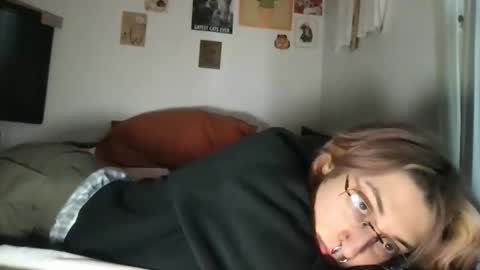 Snapshot of boywithbug chatting on 3, 3, 2025 boywithbug online show from 3, 3, 2025