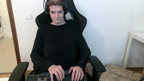 Snapshot of bponie1 chatting on 11, 3, 2025 bponie1 online show from 11, 3, 2025