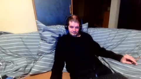 Snapshot of bponie1 chatting on 15, 9, 2025 bponie1 online show from 15, 9, 2025