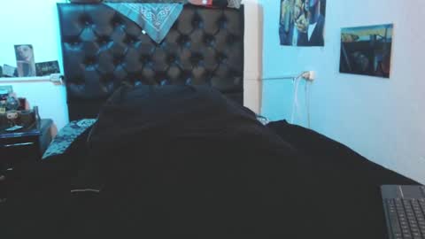 brad hot boy online show from 7, 3, 2026