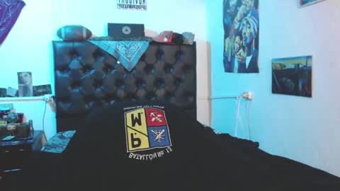 brad hot boy online show from 10, 3, 2026