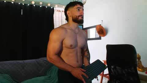 Bradley Martinez online show from 30, 1, 2025