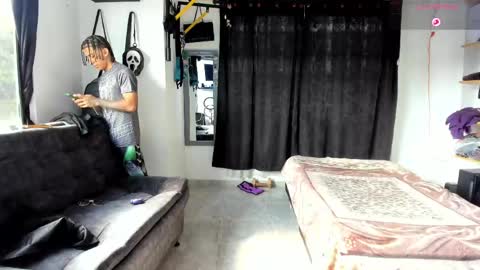 Snapshot of bradley_strong_ chatting on 20, 4, 2026 Bradley Strong online show from 20, 4, 2026