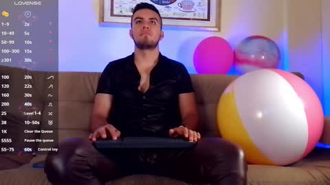 Bradley Colton Independ Model online show from 28, 1, 2025