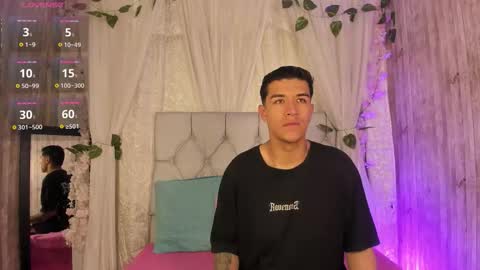 Snapshot of bradlovemma_ chatting on 12, 10, 2025 BradLovEmma online show from 12, 10, 2025