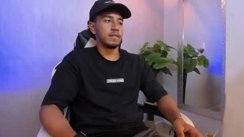 Snapshot of brand_collins chatting on 24, 4, 2026 Brand online show from 24, 4, 2026