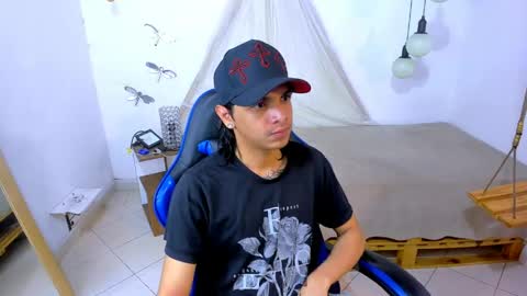 Snapshot of brand_hades chatting on 21, 4, 2026 B R A N D online show from 21, 4, 2026