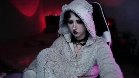 Aurorabut ur dad just calls me Rory online show from 15, 4, 2026