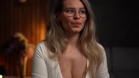 Alex online show from 3, 3, 2025