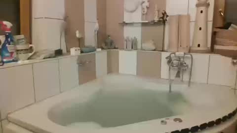 Snapshot of brate1899 chatting on 12, 3, 2026 brate1899 online show from 12, 3, 2026