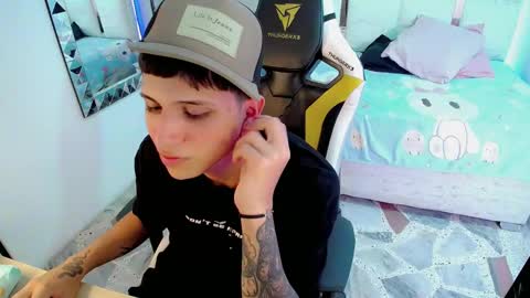 Snapshot of brayan_lopezz chatting on 27, 1, 2025 BRAYAN online show from 27, 1, 2025