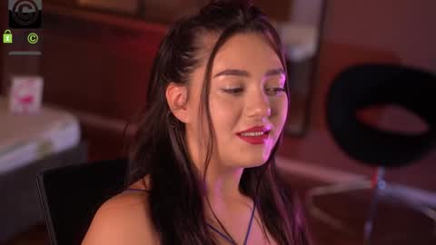 Snapshot of breezybabe23 chatting on 18, 9, 2025 Leah online show from 18, 9, 2025