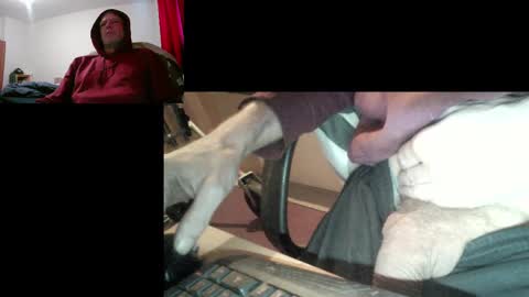 Snapshot of bremer64 chatting on 2, 3, 2025 bremer64 online show from 2, 3, 2025