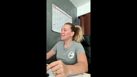 Snapshot of brendaaryas chatting on 23, 4, 2026 Brenda online show from 23, 4, 2026